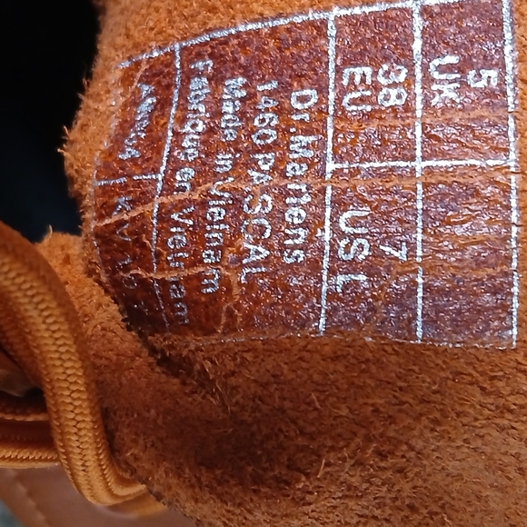 Burnt Orange Dr. Martens Hard To Find New Bouncing Soles. Sz7 Smooth Leather - Picture 10 of 13
